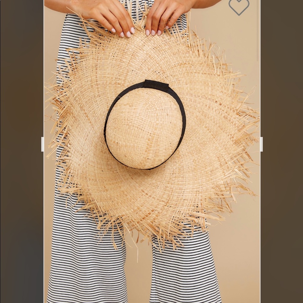 Beach Hat 🌴 - Picture 4 of 7